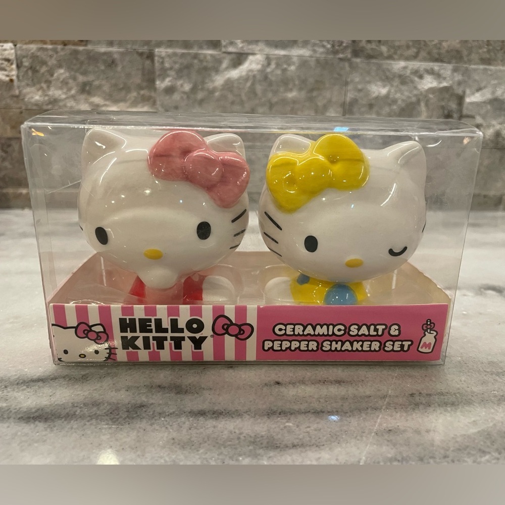 Hello Kitty Salt and Pepper Shakers